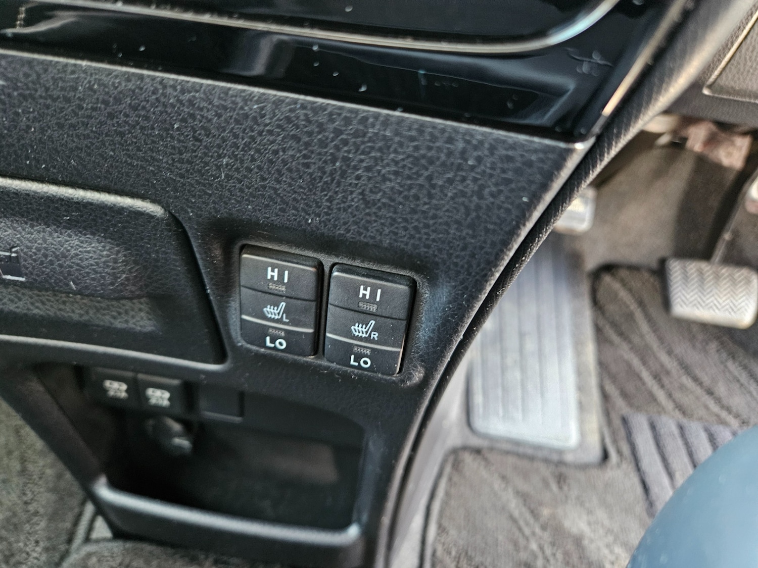 Used Toyota Voxy 2026 for sale - 78213760: Photo 27