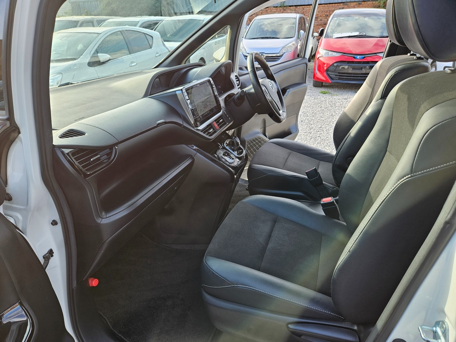 Used Toyota Voxy 2026 for sale - 78213760: Photo 30