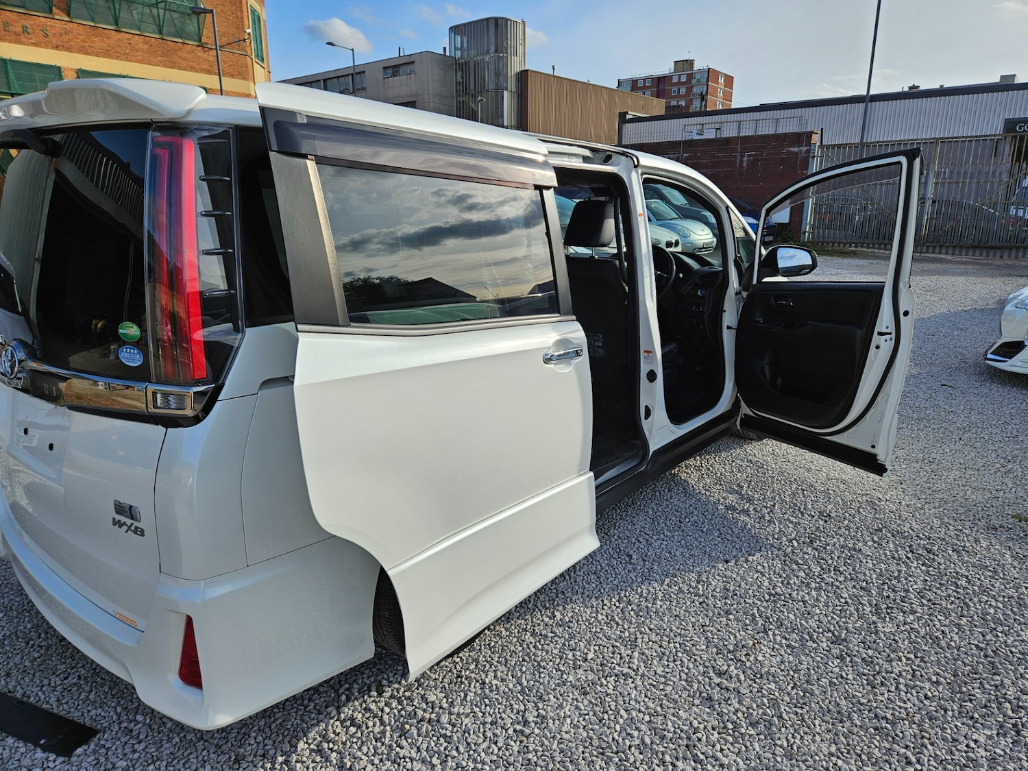 Used Toyota Voxy 2026 for sale - 78213760: Photo 38