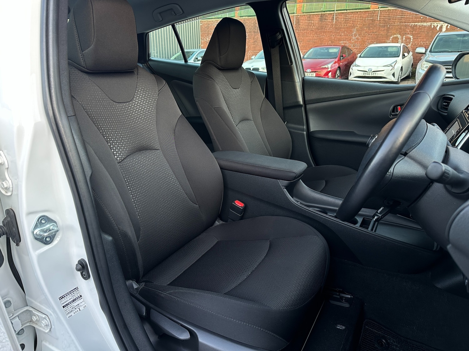 Used Toyota Prius 2021 for sale - 78201434: Photo 4