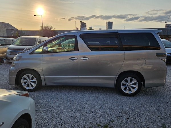Used Toyota Vellfire 2010 for sale - 74881780: Photo 14