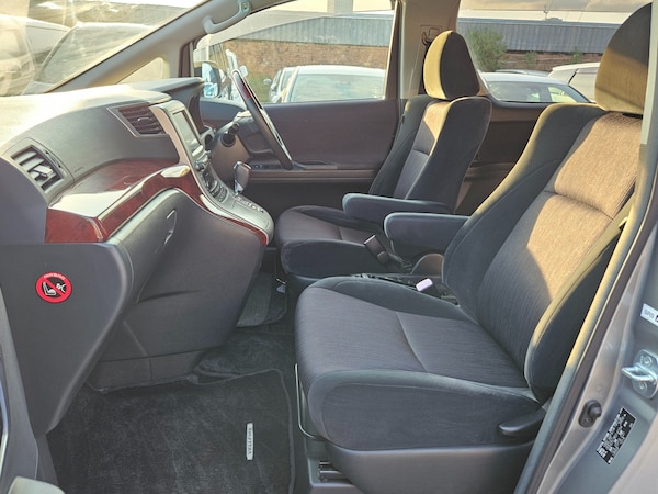 Used Toyota Vellfire 2010 for sale - 74881780: Photo 23