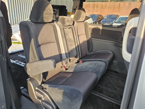 Used Toyota Vellfire 2010 for sale - 74881780: Photo 29