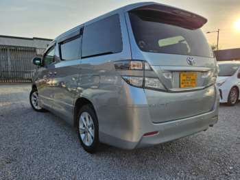 Used Toyota Vellfire 2010 for sale - 74881780: Photo