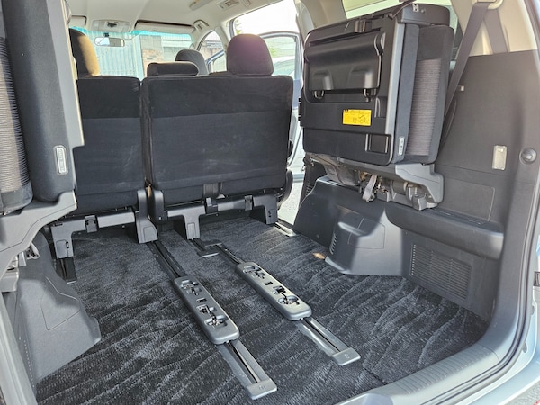 Used Toyota Vellfire 2010 for sale - 74881780: Photo 35