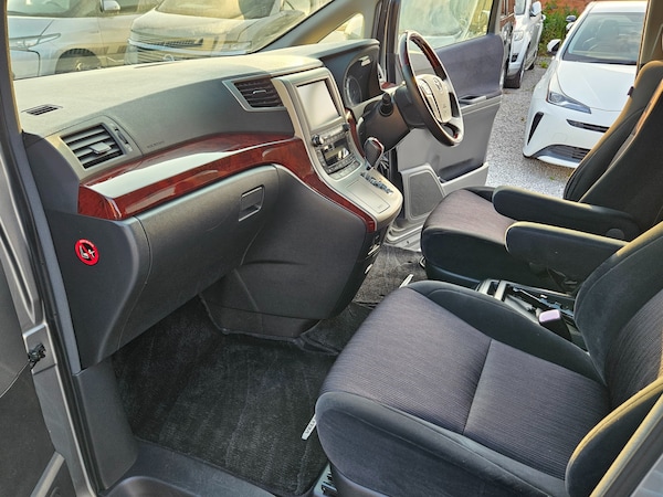 Used Toyota Vellfire 2010 for sale - 74881780: Photo 37