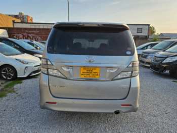 Used Toyota Vellfire 2010 for sale - 74881780: Photo