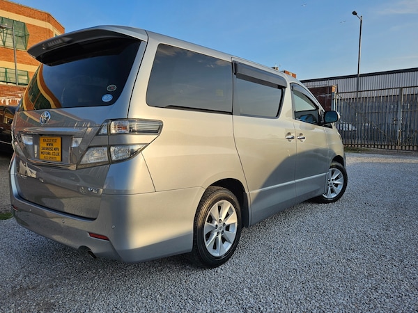 Used Toyota Vellfire 2010 for sale - 74881780: Photo 4