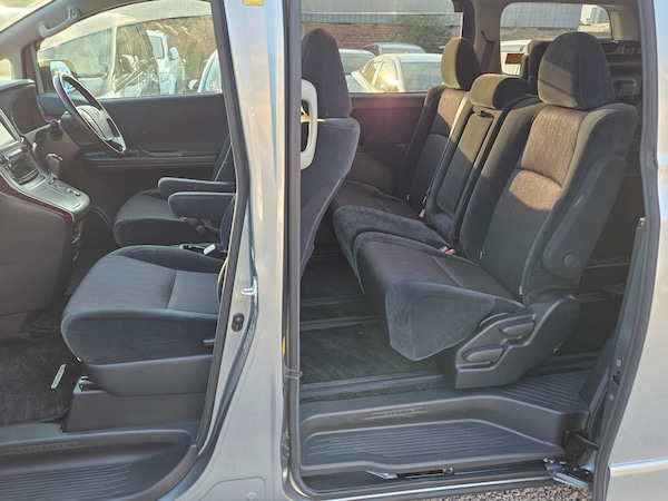 Used Toyota Vellfire 2010 for sale - 74881780: Photo 8