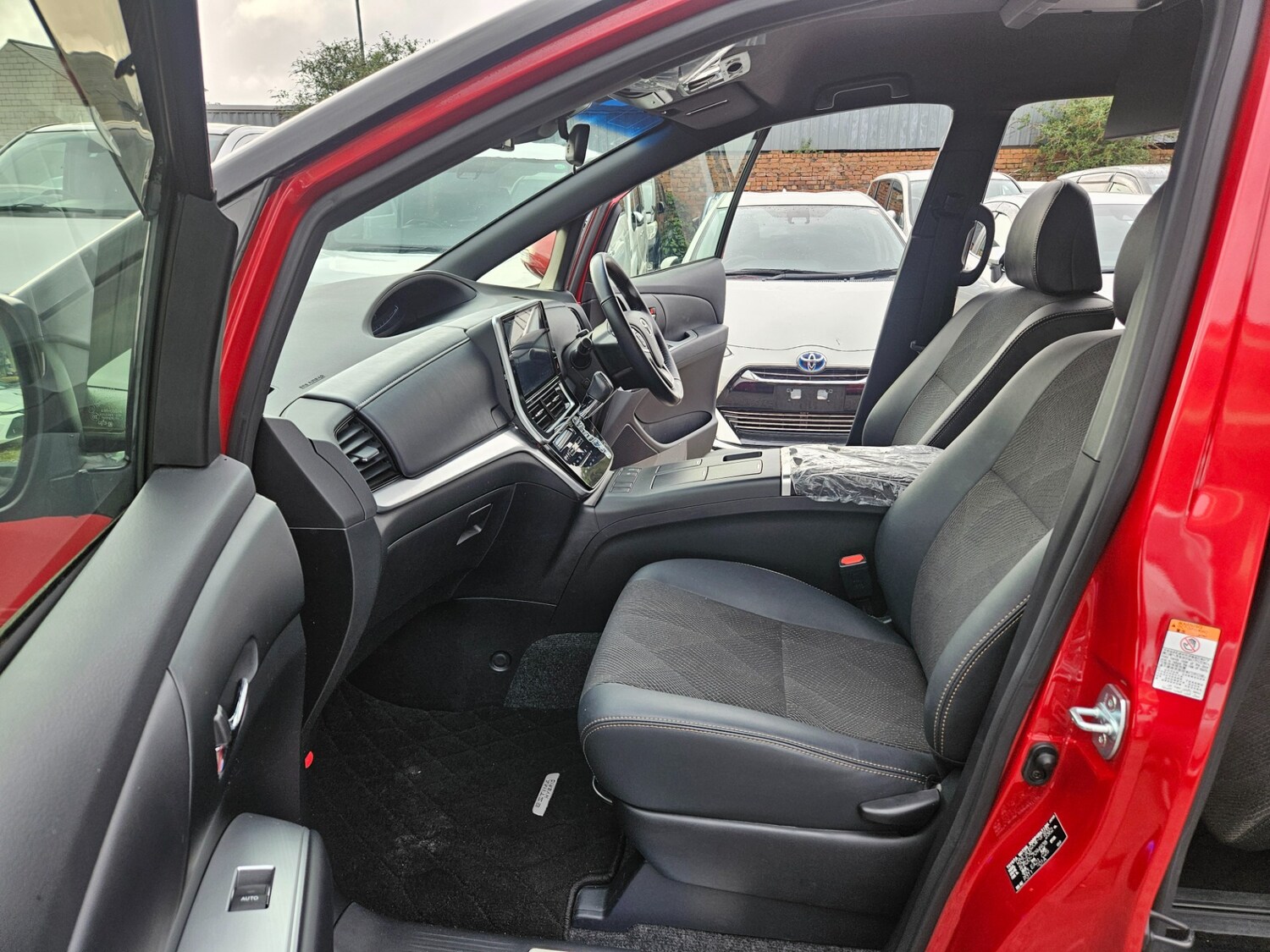 Used Toyota Estima 2026 for sale - 78140583: Photo 30