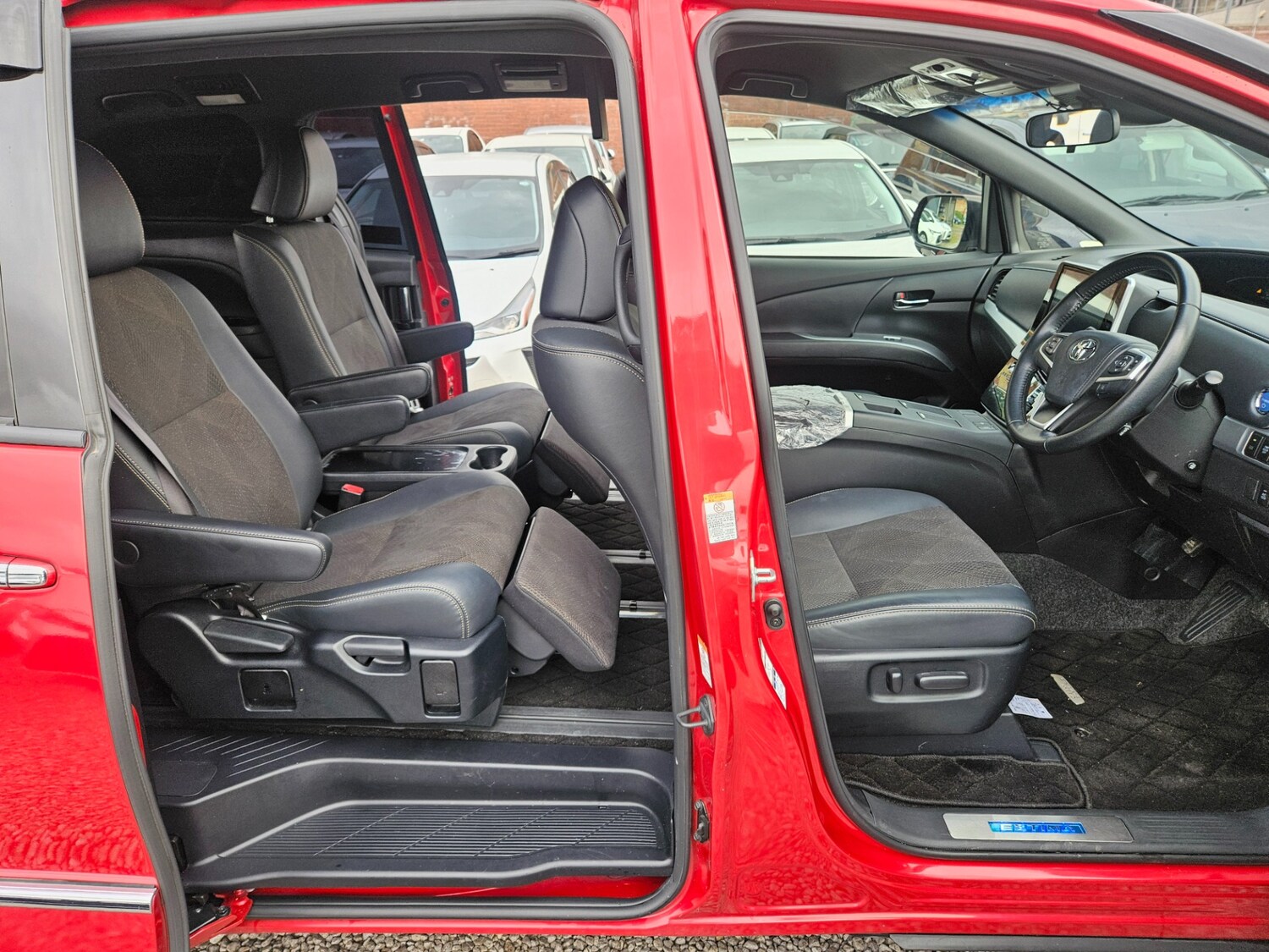 Used Toyota Estima 2026 for sale - 78140583: Photo 35