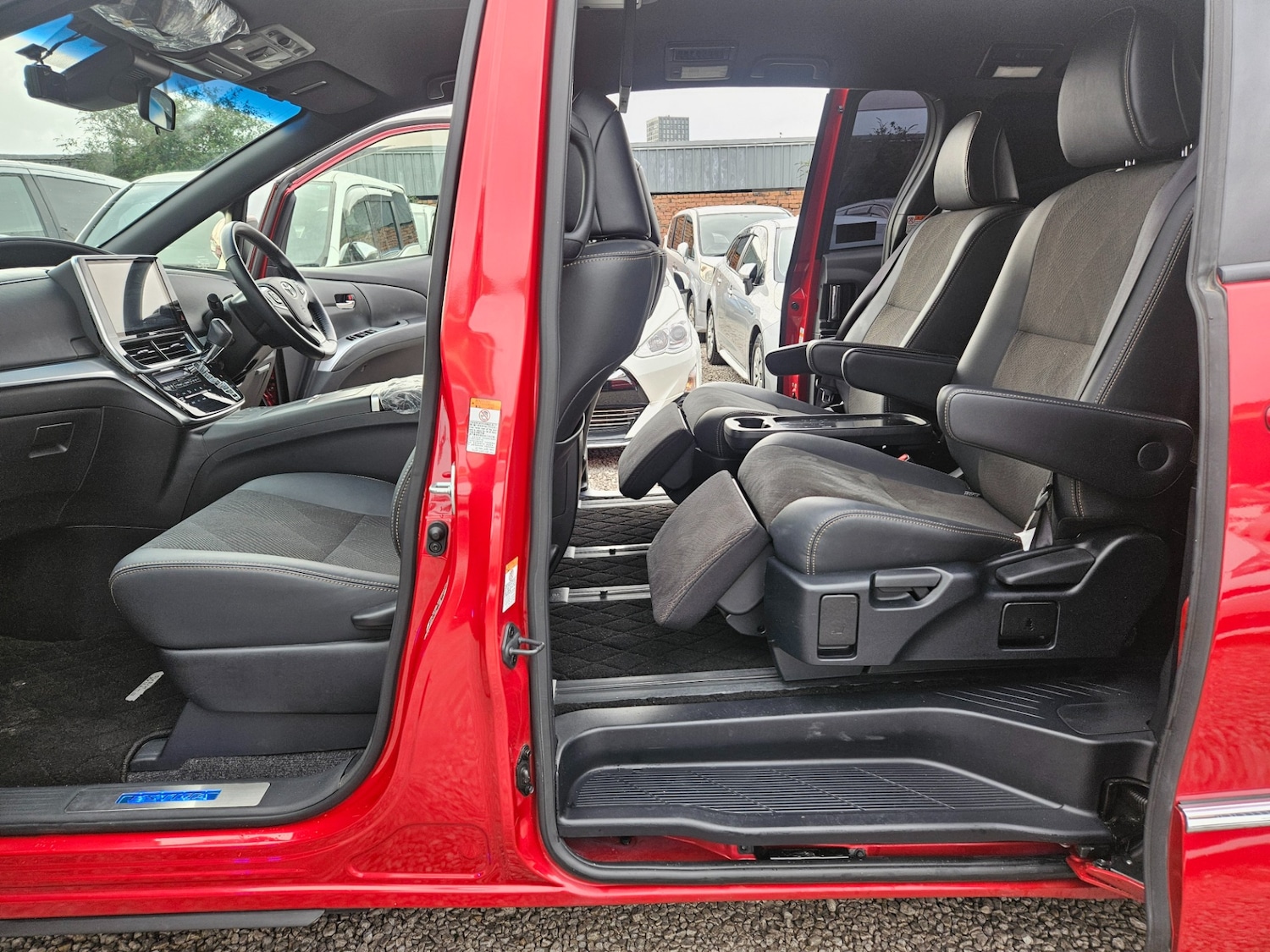 Used Toyota Estima 2026 for sale - 78140583: Photo 5