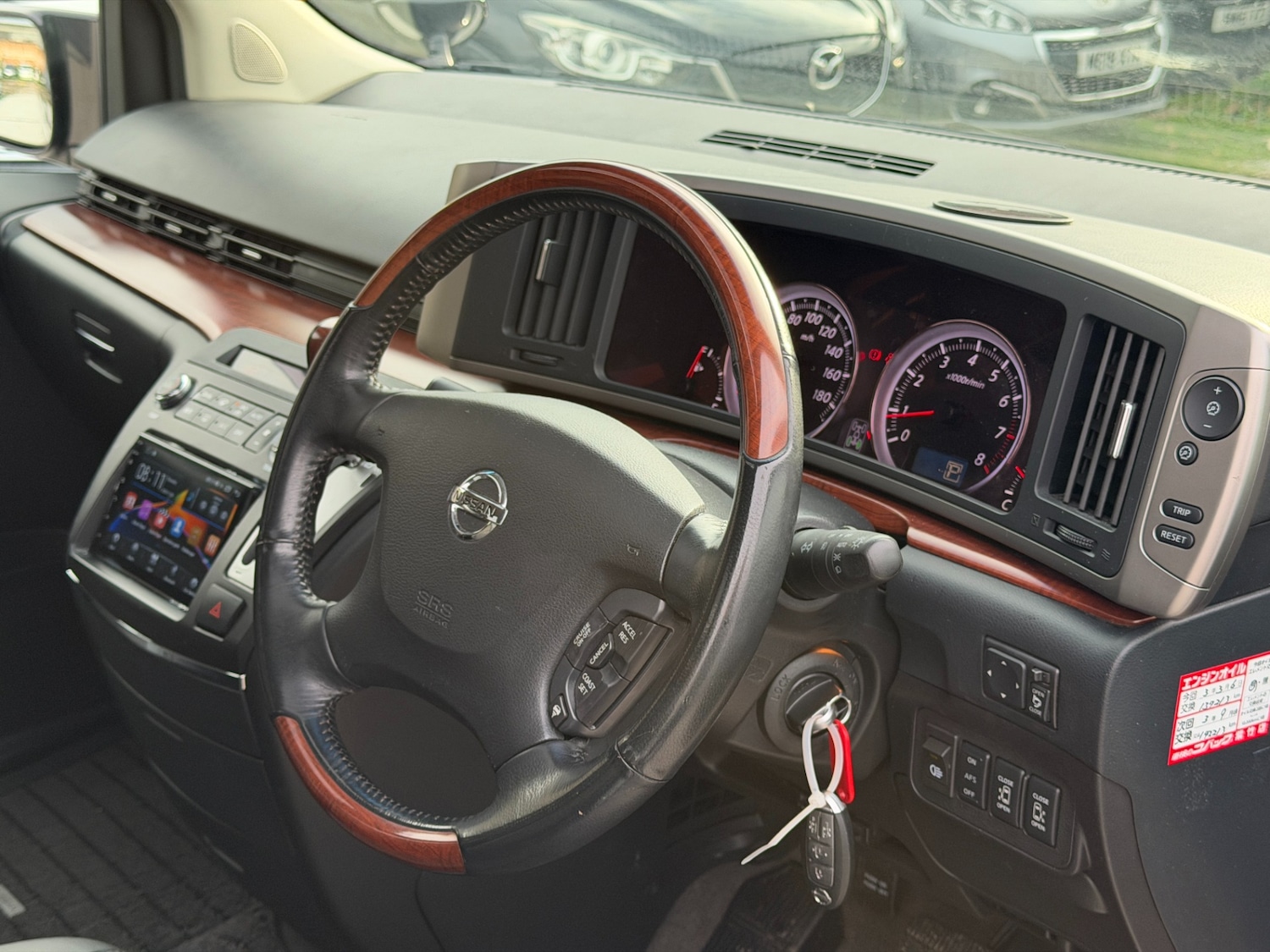 Used Nissan Elgrand 2009 for sale - 76547306: Photo 12