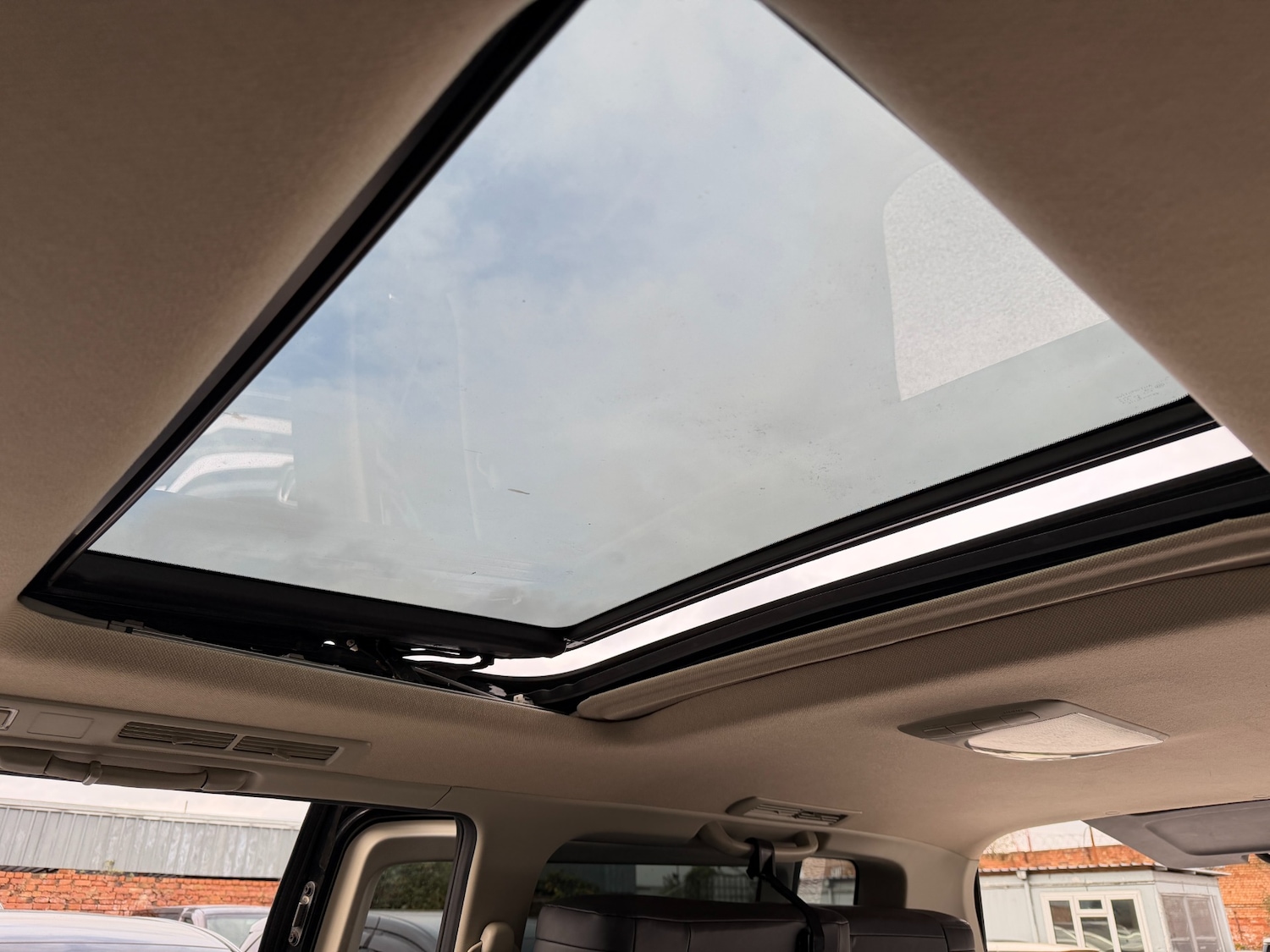 Used Nissan Elgrand 2009 for sale - 76547306: Photo 29