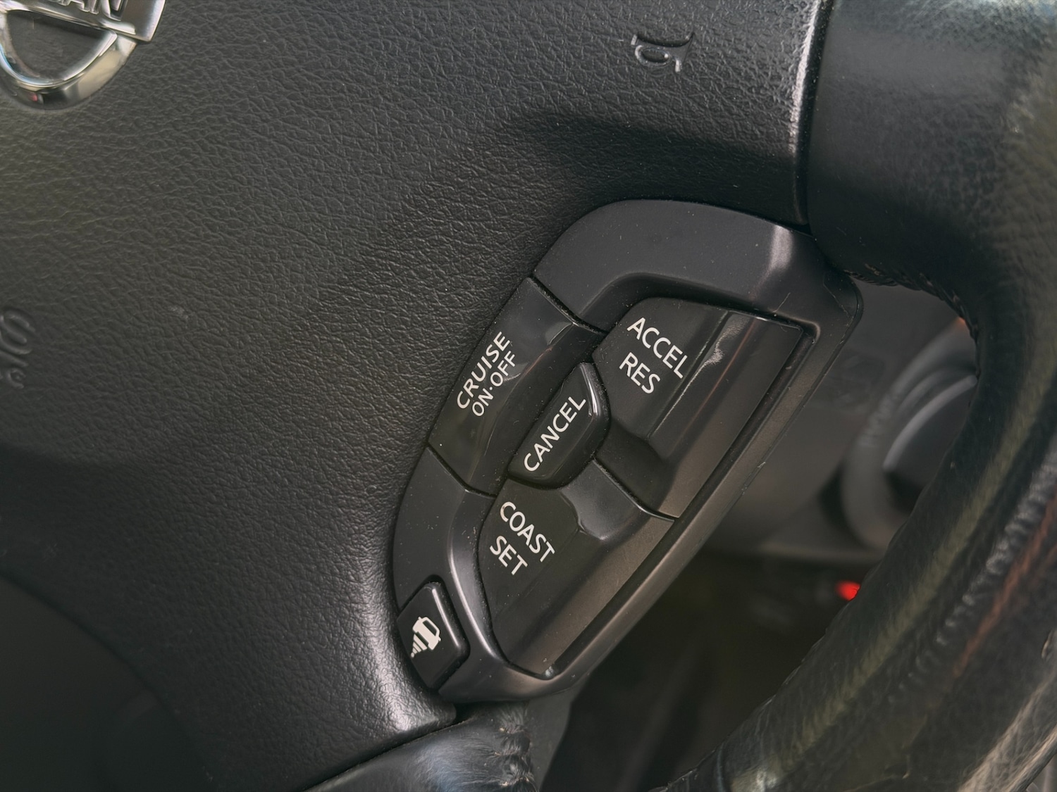 Used Nissan Elgrand 2009 for sale - 76547306: Photo 4