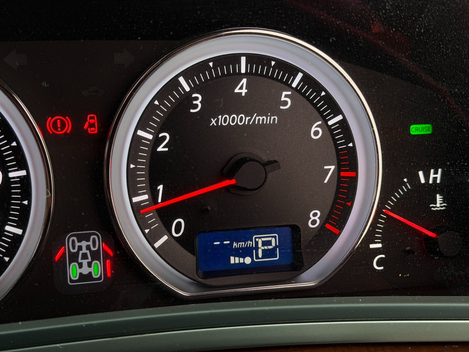 Used Nissan Elgrand 2009 for sale - 76547306: Photo 40