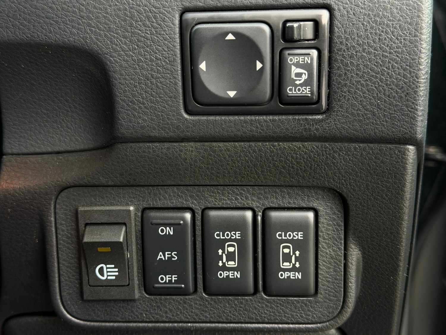 Used Nissan Elgrand 2009 for sale - 76547306: Photo 42