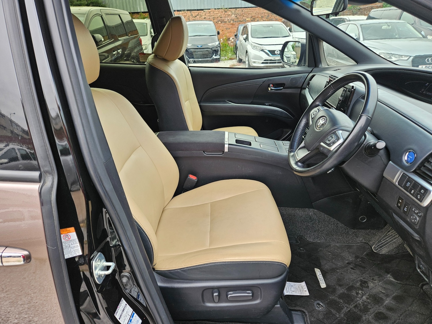 Vehicle 28