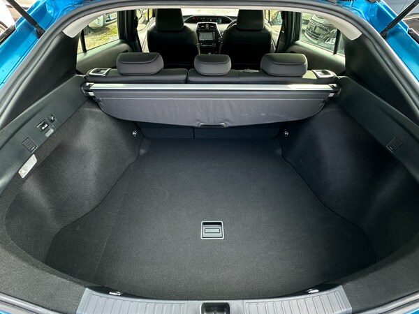 Used Toyota Prius 2021 for sale - 75263140: Photo 12