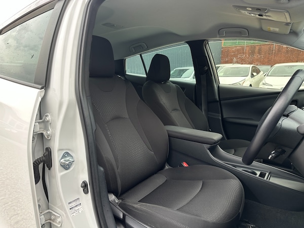 Used Toyota Prius 2021 for sale - 75263120: Photo 16