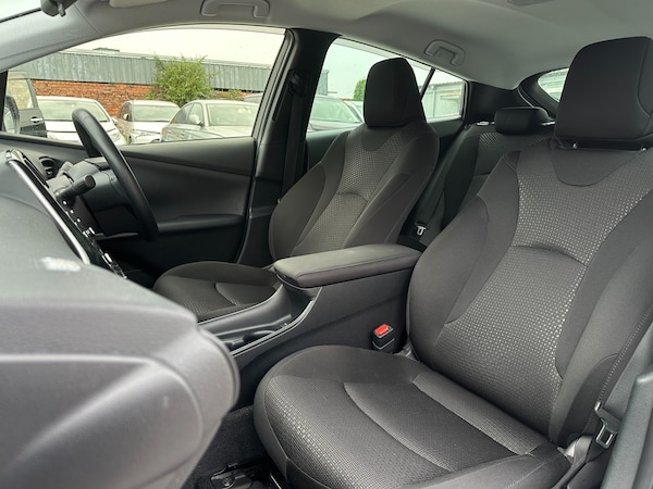 Used Toyota Prius 2021 for sale - 75263120: Photo 9