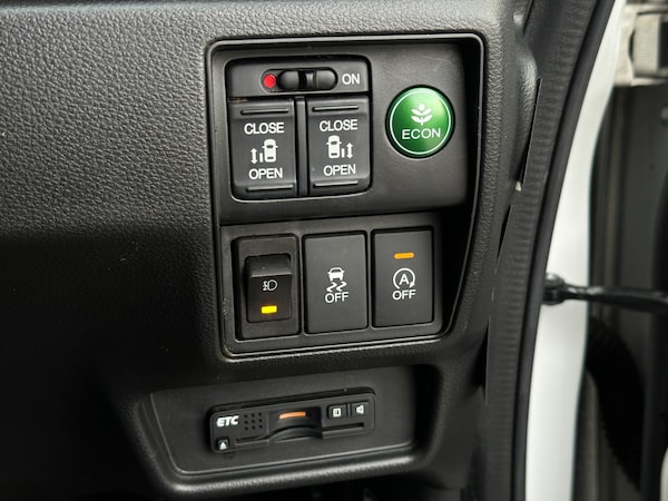 Used Honda Odyssey 2016 for sale - 71642647: Photo 32