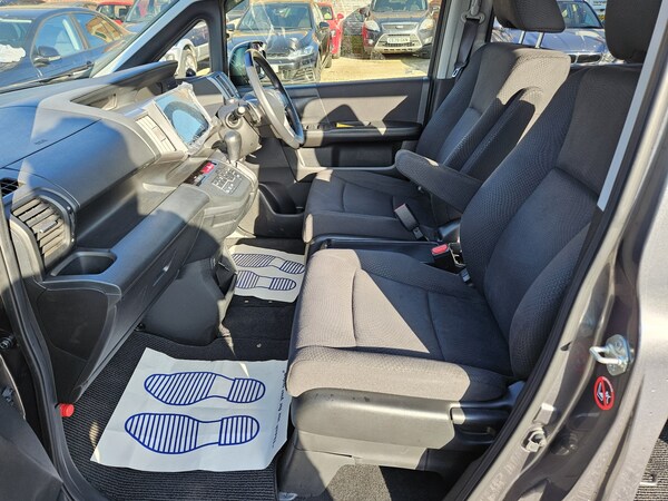 Used Honda Stepwagon 2012 for sale - 71414440: Photo 12