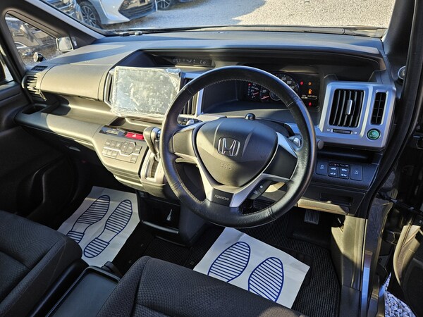 Used Honda Stepwagon 2012 for sale - 71414440: Photo 15
