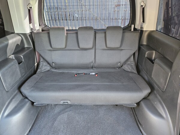 Used Honda Stepwagon 2012 for sale - 71414440: Photo 17