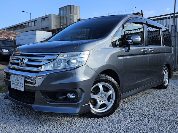 Used Honda Stepwagon 2012 for sale - 71414440: Photo 1