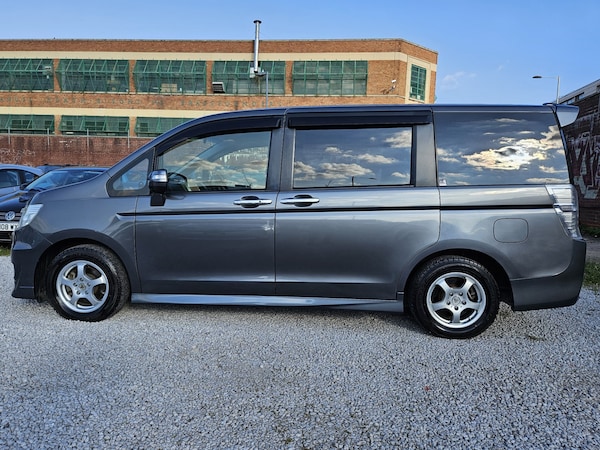 Used Honda Stepwagon 2012 for sale - 71414440: Photo 8
