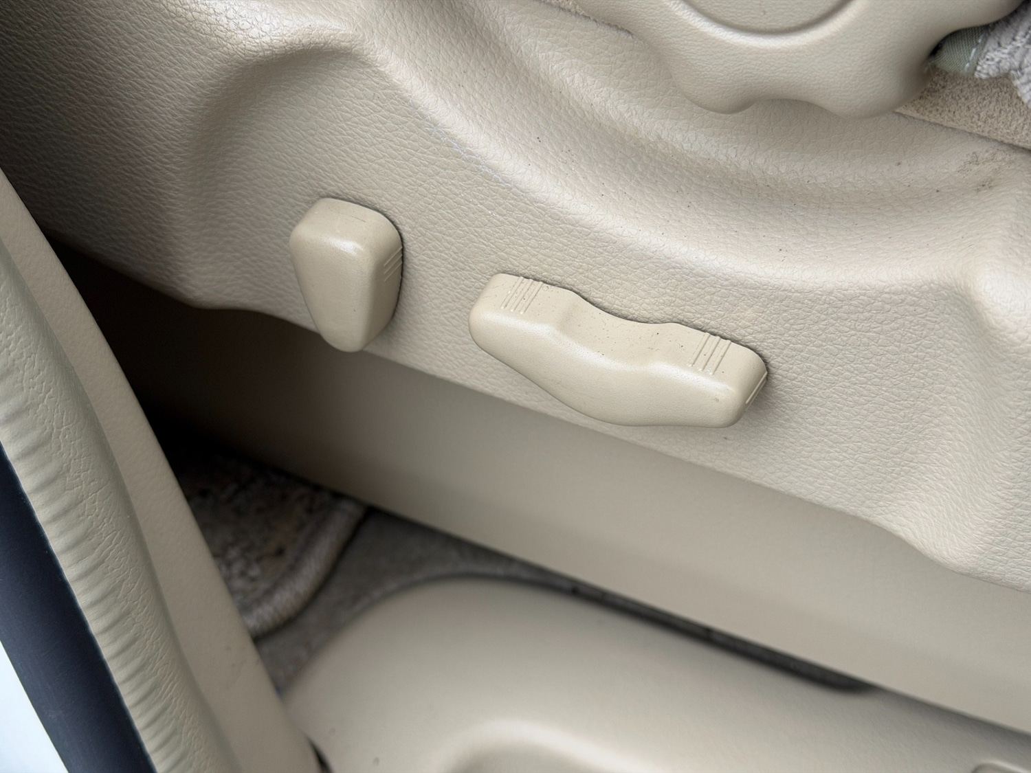 Used Nissan Elgrand 2010 for sale - 76547761: Photo 16