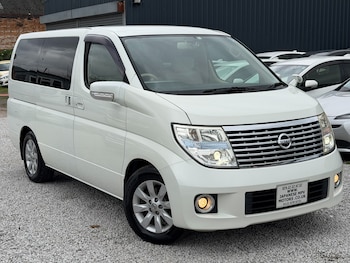 Used Nissan Elgrand 2010 for sale - 76547761: Photo