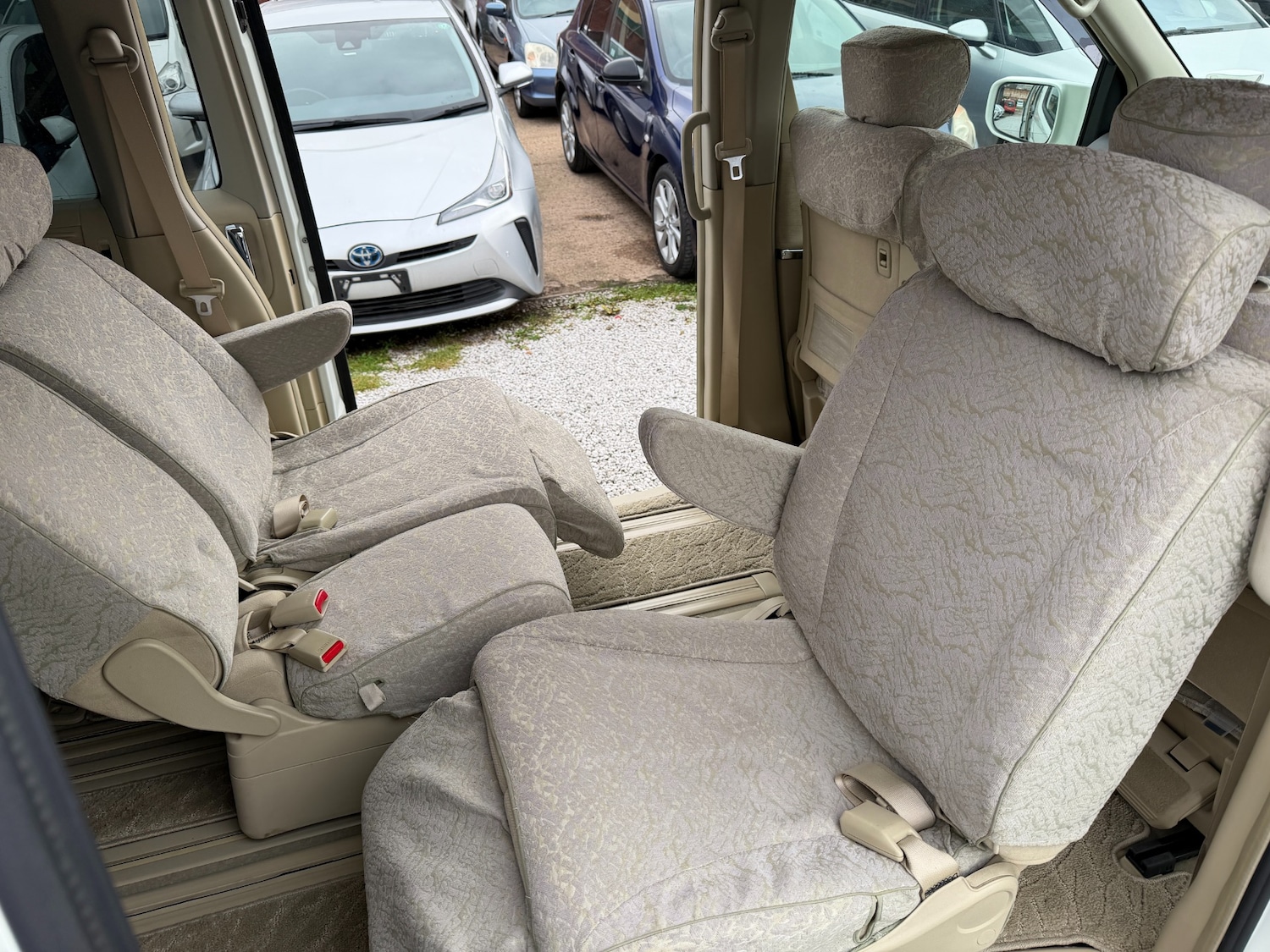Used Nissan Elgrand 2010 for sale - 76547761: Photo 21