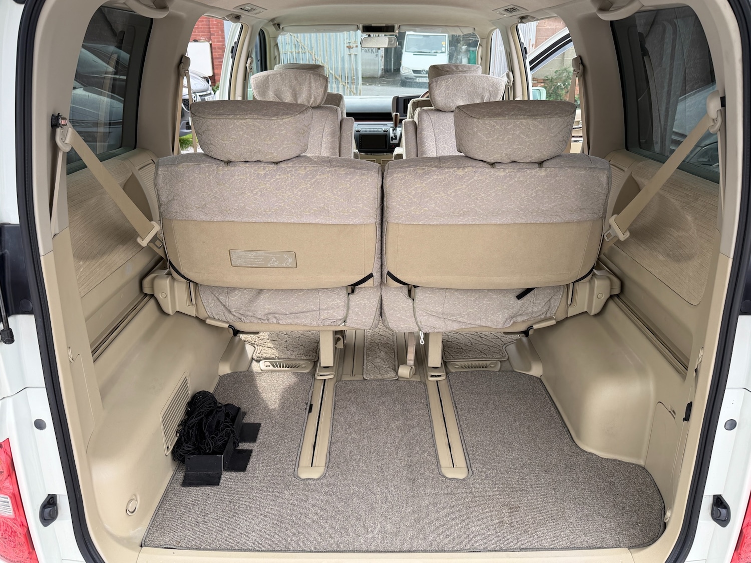 Used Nissan Elgrand 2010 for sale - 76547761: Photo 24