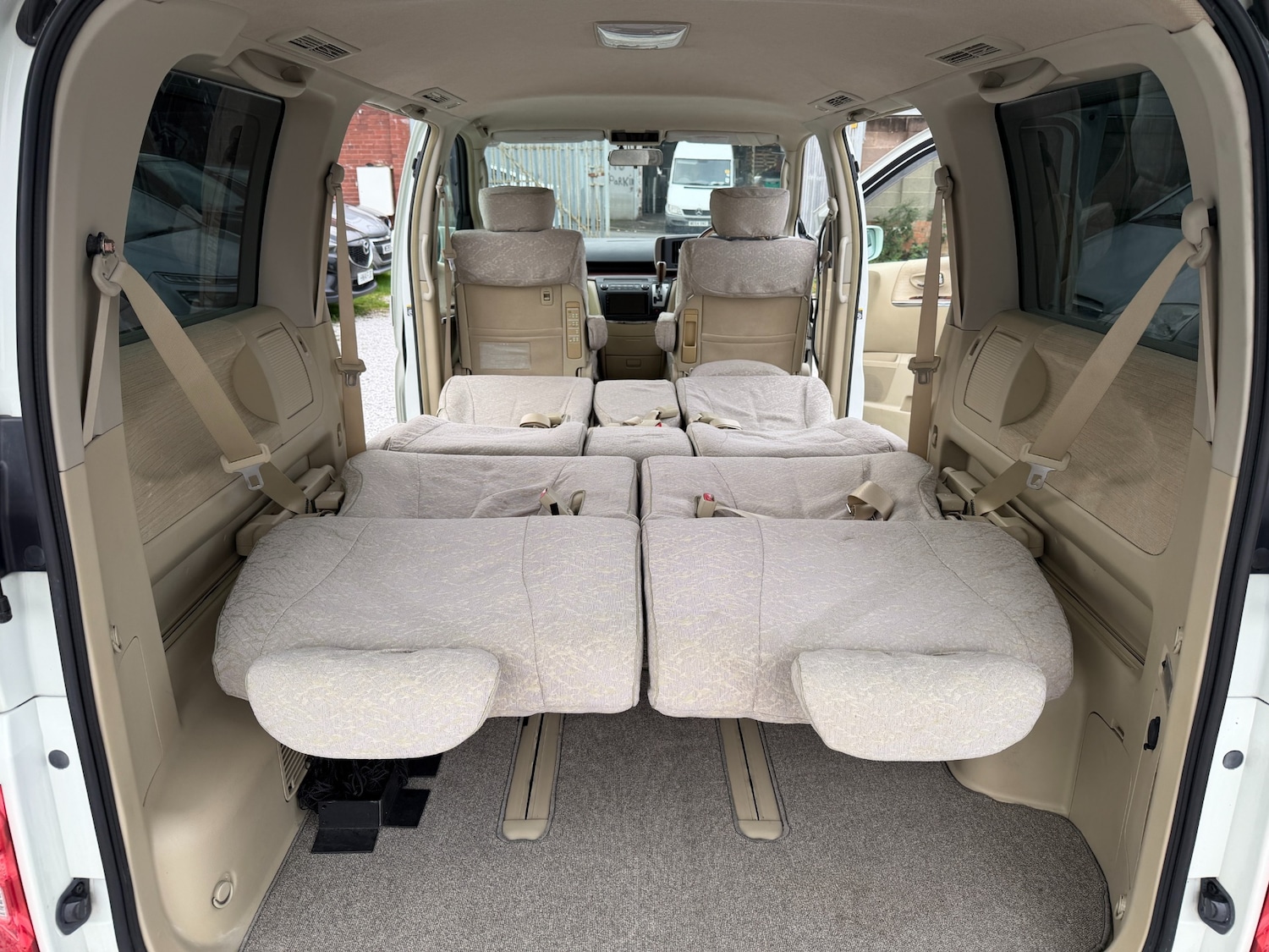 Used Nissan Elgrand 2010 for sale - 76547761: Photo 28