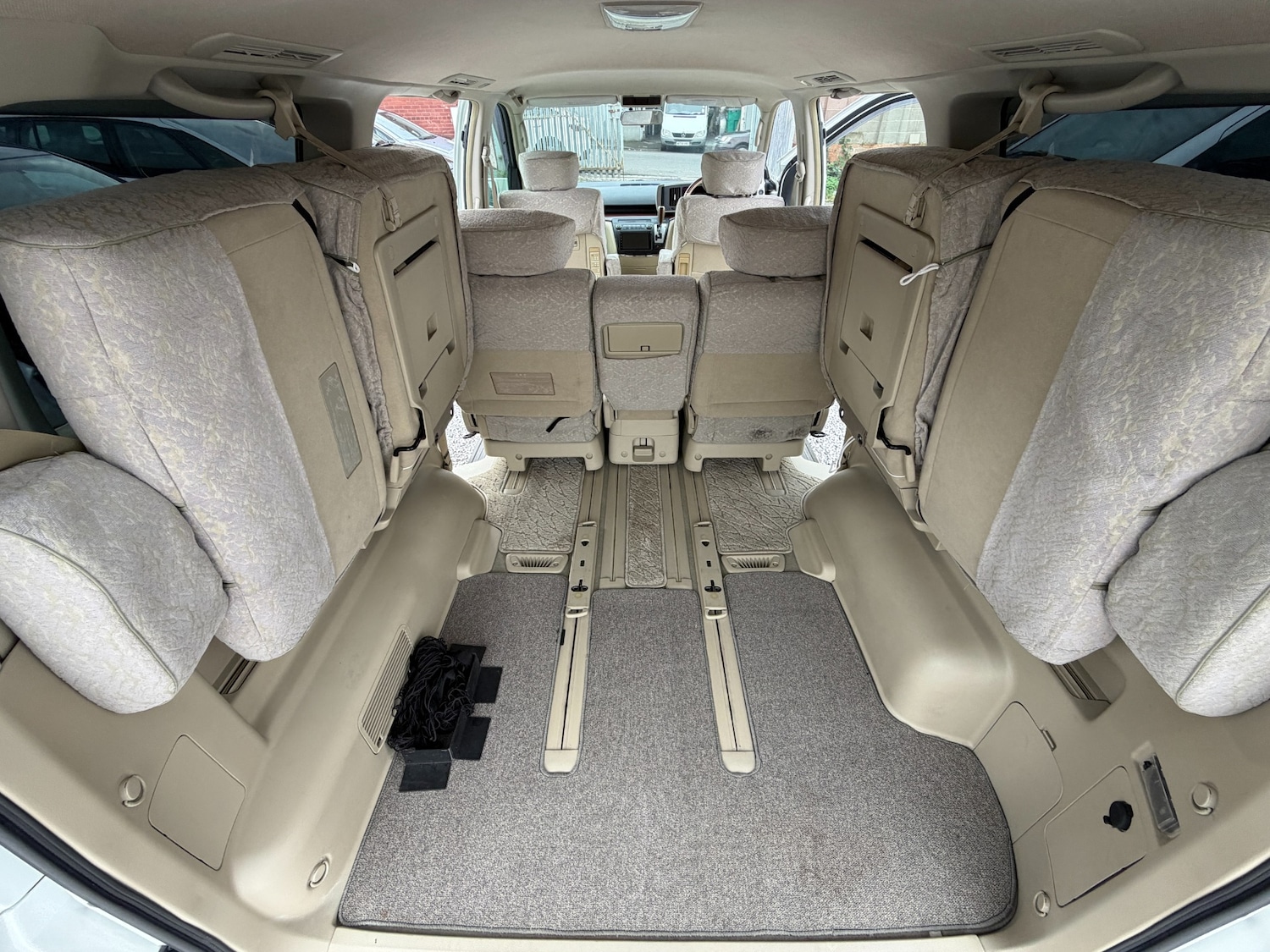 Used Nissan Elgrand 2010 for sale - 76547761: Photo 29