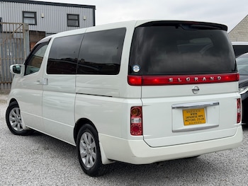 Used Nissan Elgrand 2010 for sale - 76547761: Photo