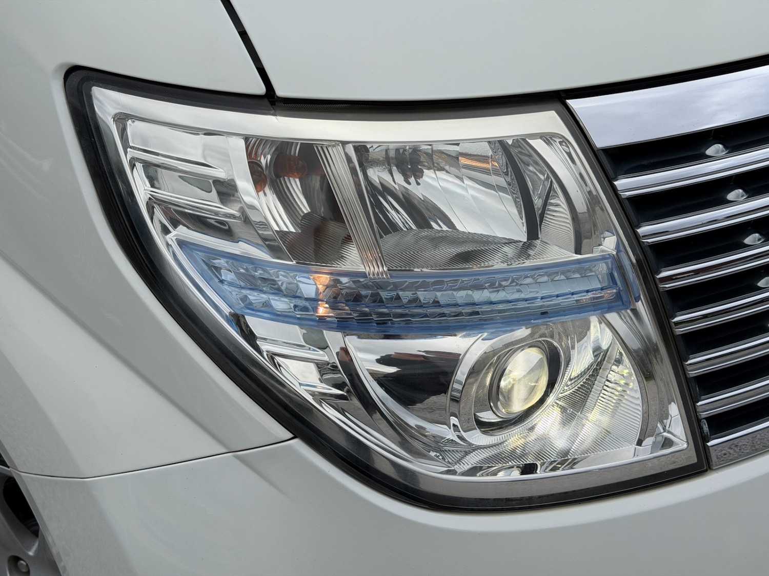 Used Nissan Elgrand 2010 for sale - 76547761: Photo 43