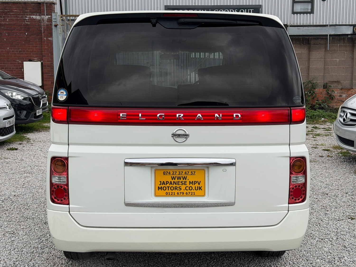Used Nissan Elgrand 2010 for sale - 76547761: Photo 9