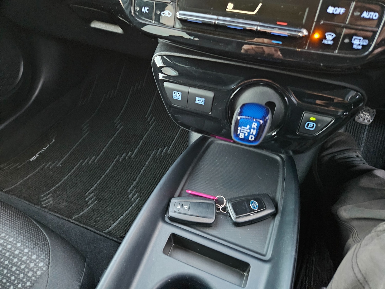 Used Toyota Prius 2021 for sale - 76946836: Photo 15