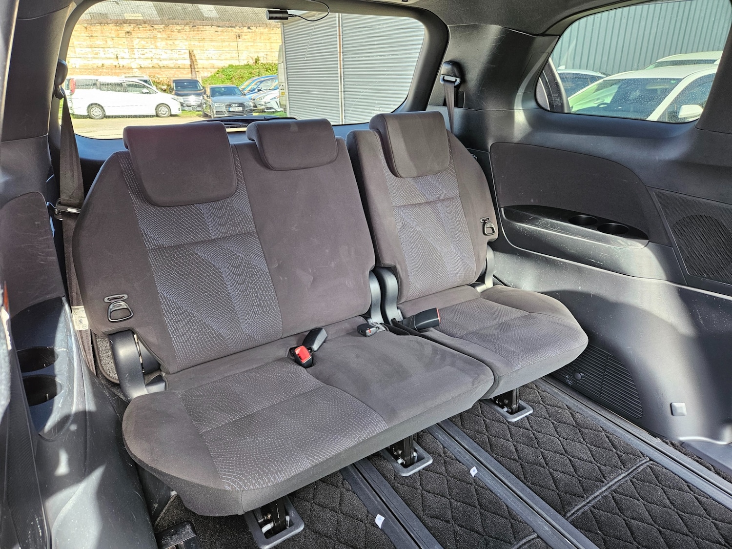 Used Toyota Estima 2017 for sale - 78140532: Photo 18