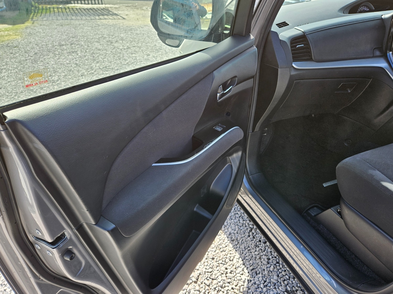 Used Toyota Estima 2017 for sale - 78140532: Photo 26