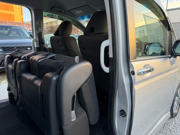 Used Honda Stepwagon 2012 for sale - 76104321: Photo 18