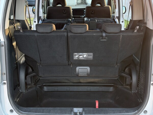 Used Honda Stepwagon 2012 for sale - 76104321: Photo 21