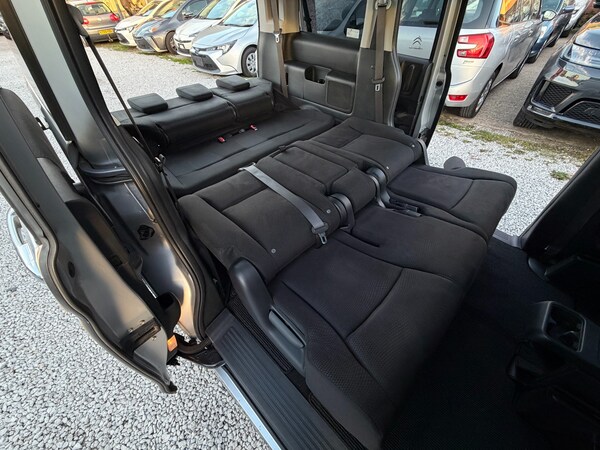 Used Honda Stepwagon 2012 for sale - 76104321: Photo 26