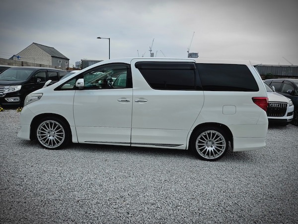 Used Toyota Alphard 2010 for sale - 70961140: Photo 14