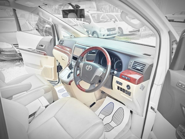 Used Toyota Alphard 2010 for sale - 70961140: Photo 17