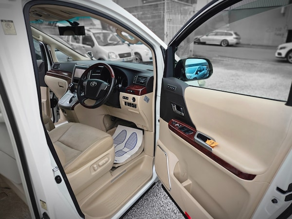 Used Toyota Alphard 2010 for sale - 70961140: Photo 19