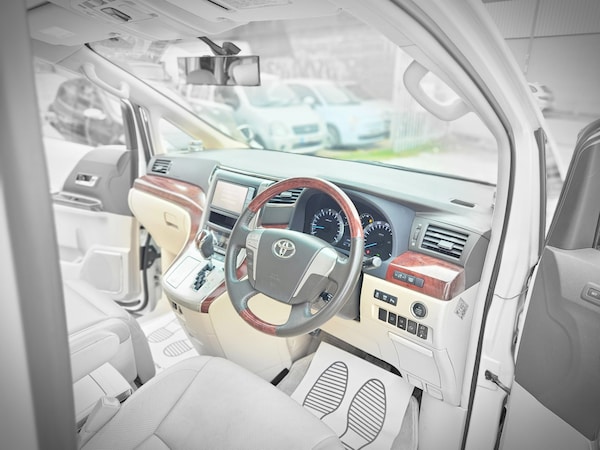 Used Toyota Alphard 2010 for sale - 70961140: Photo 9